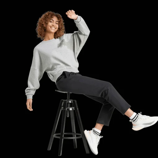 Essentials Small Logo Feel Cozy Sweatshirt, collegegenser, dame - Collegegenser - Essentials Small Logo Feel Cozy Sweatshirt, collegegenser, dame