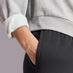 Essentials Small Logo Feel Cozy Sweatshirt, collegegenser, dame - Collegegenser - Essentials Small Logo Feel Cozy Sweatshirt, collegegenser, dame