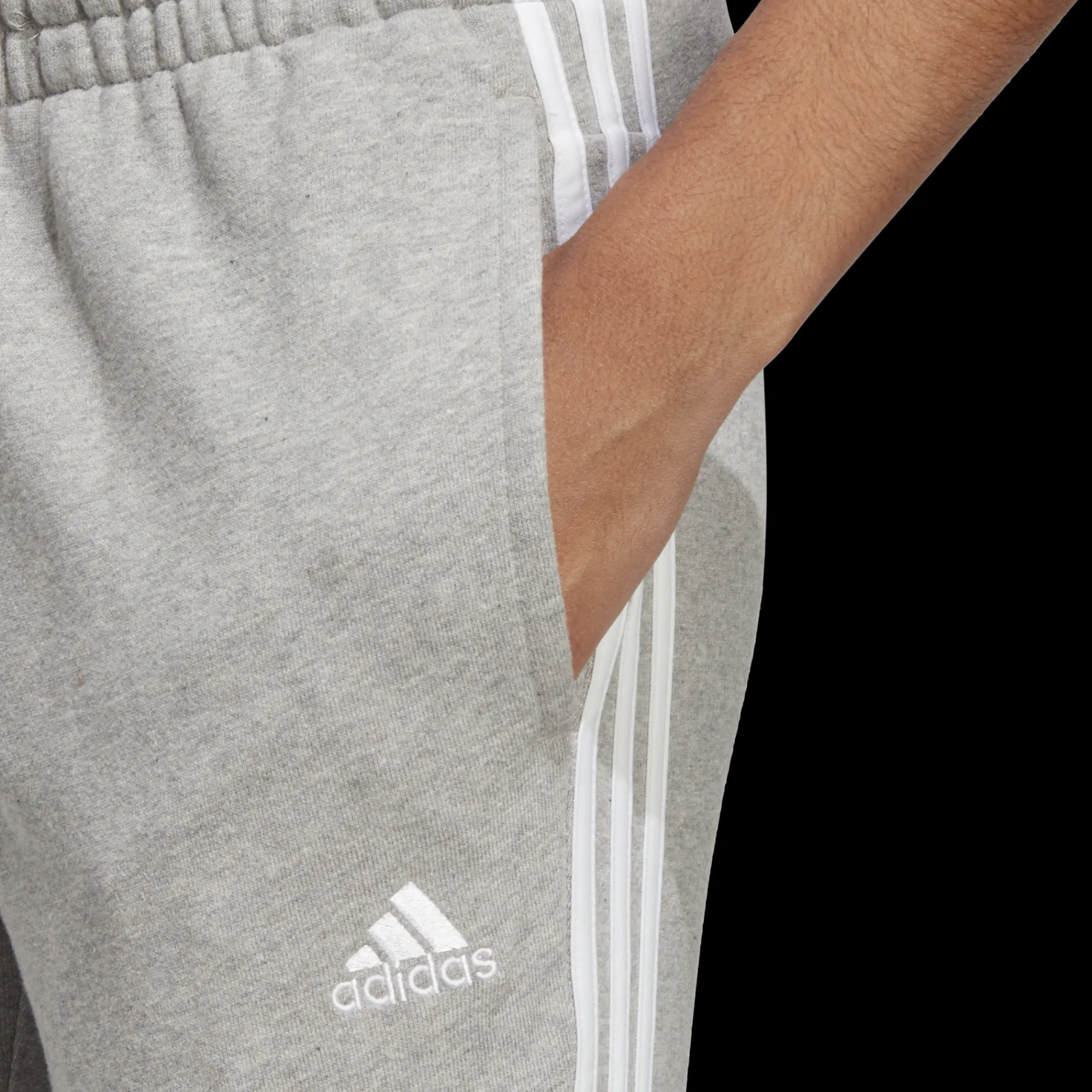 Essentials 3-Stripes French Terry Cuffed Pant, joggebukse dame - Jogge-& Fritidsbukse - Essentials 3-Stripes French Terry Cuffed Pant, joggebukse dame
